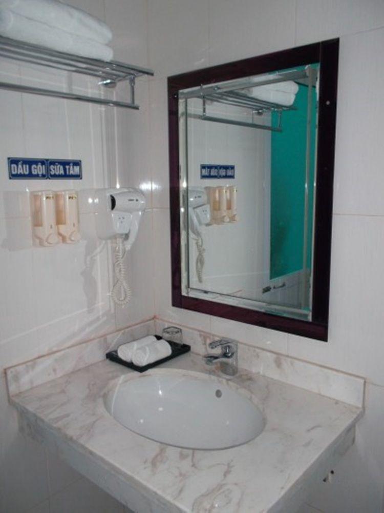 Phu Nhuan Hotel هانوي المظهر الخارجي الصورة